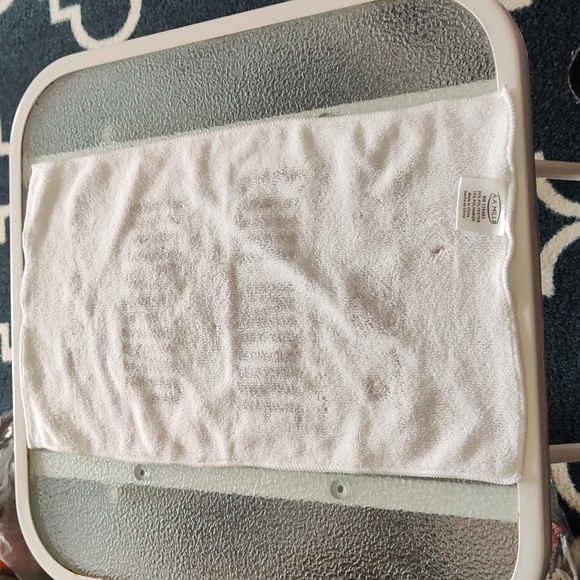 Hershey Bears Calder Cup Playoffs Rally Towel 2023 - NWT - Picture 5 of 10